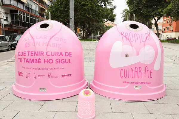 Gavà se suma a la campanya 'Recicla vidre per elles' amb dos contenidors roses al passeig Maragall